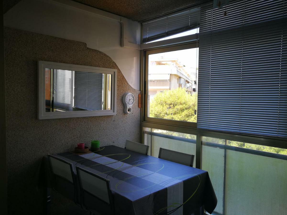 Apartment In Salou, Escaladei Esterno foto